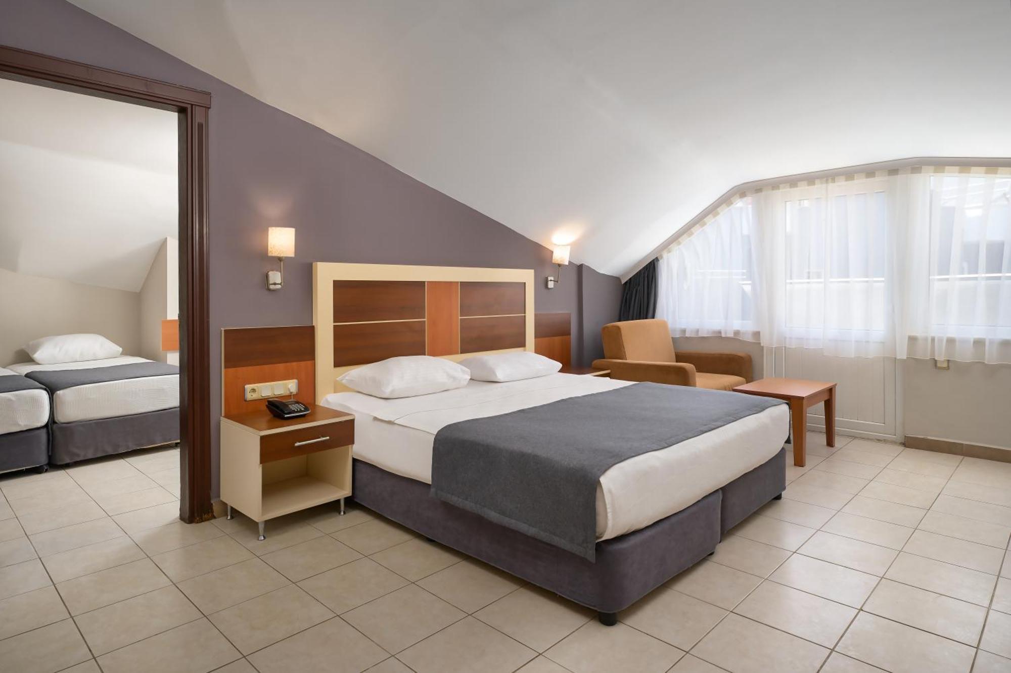 Kaila Krizantem Resort 4*